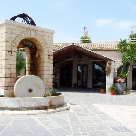 UNAHOTELS Regina Bari Torre A Mare Esterno foto